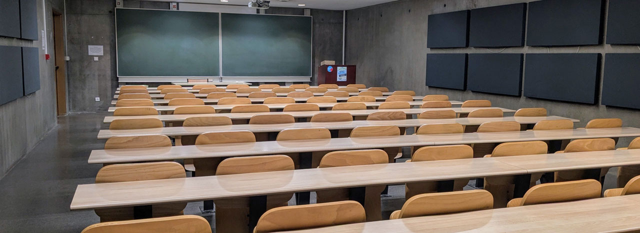 Salle de conférence de 88 places Salle de conférence de 88 places