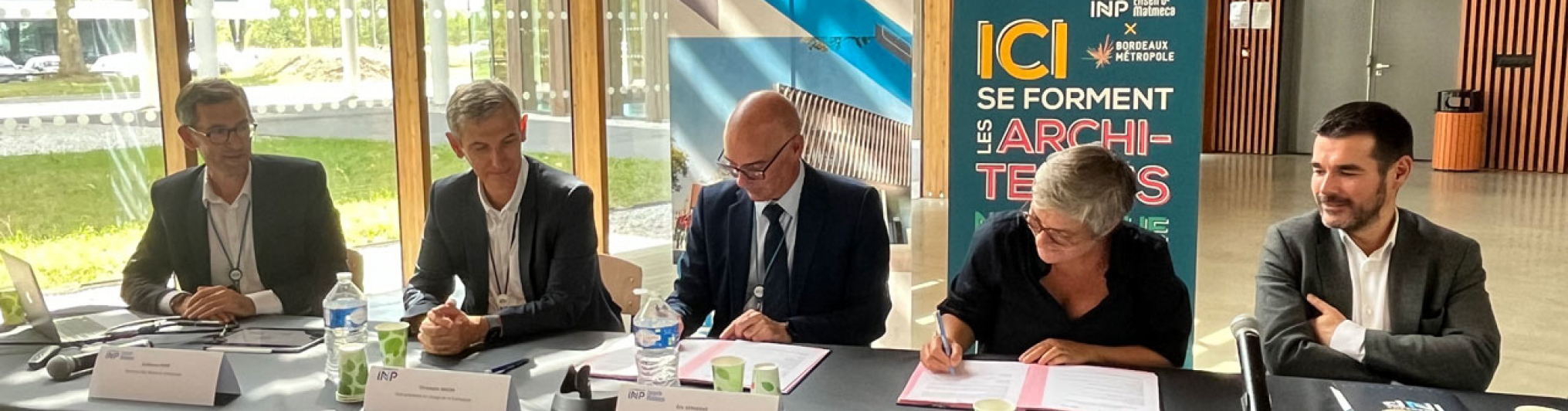Signature d'une convention de partenariat Bordeaux Métropole - ENSEIRB-MATMECA